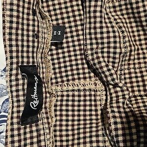 Slim, stretchy pants